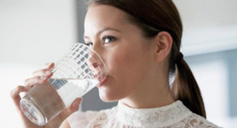 Manfaat Rajin Minum Air Putih untuk Kesehatan Ginjal