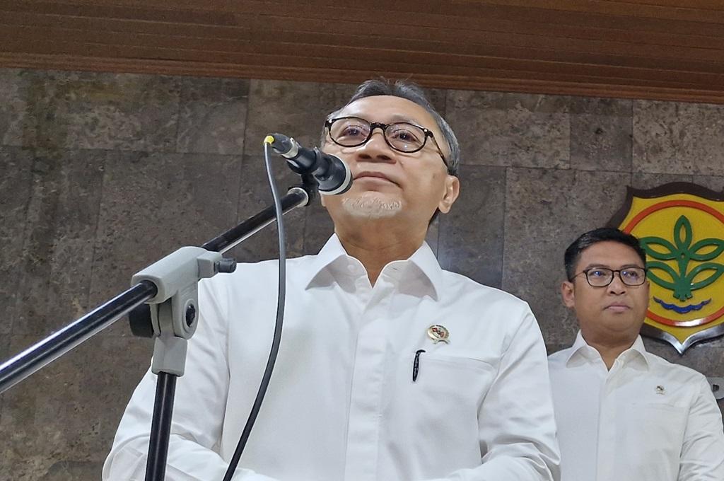 Zulhas Minta Beras Bulog Disalurkan Melalui Kopdes Merah Putih